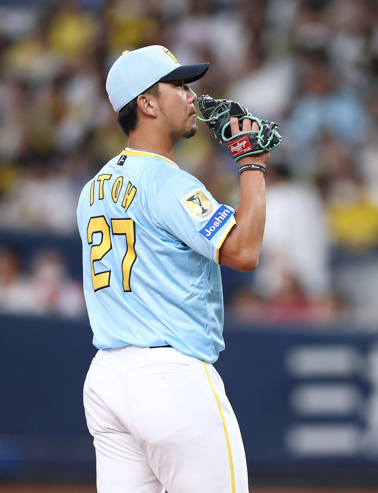 阪神対広島　7回表広島1死二塁、小園に適時打を浴びた伊藤将（撮影・前田充）