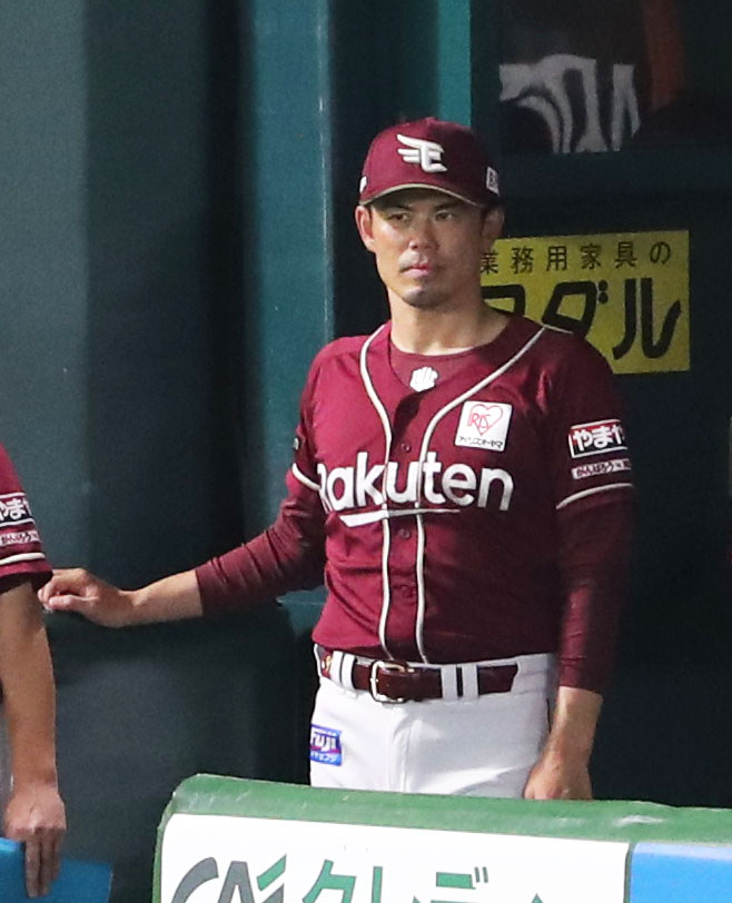 ソフトバンク対楽天　厳しい表情の今江監督（撮影・鬼束羽瑠菜）