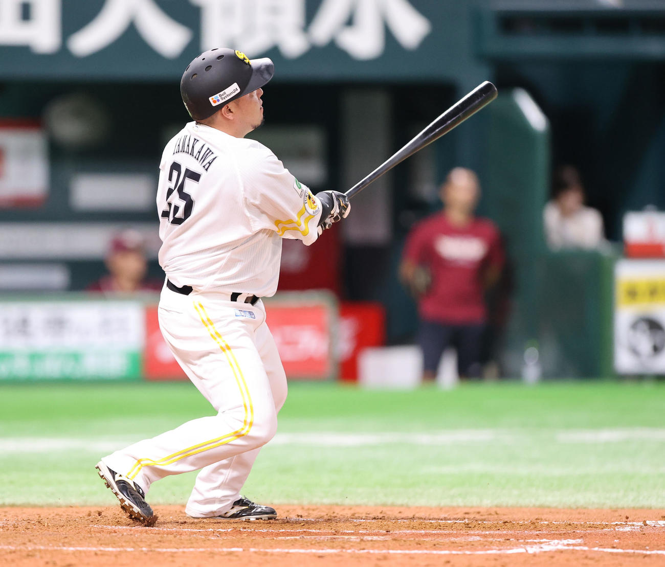 ソフトバンク対楽天　4回裏ソフトバンク無死一塁、山川は左越えに先制2点本塁打を放つ（撮影・梅根麻紀）