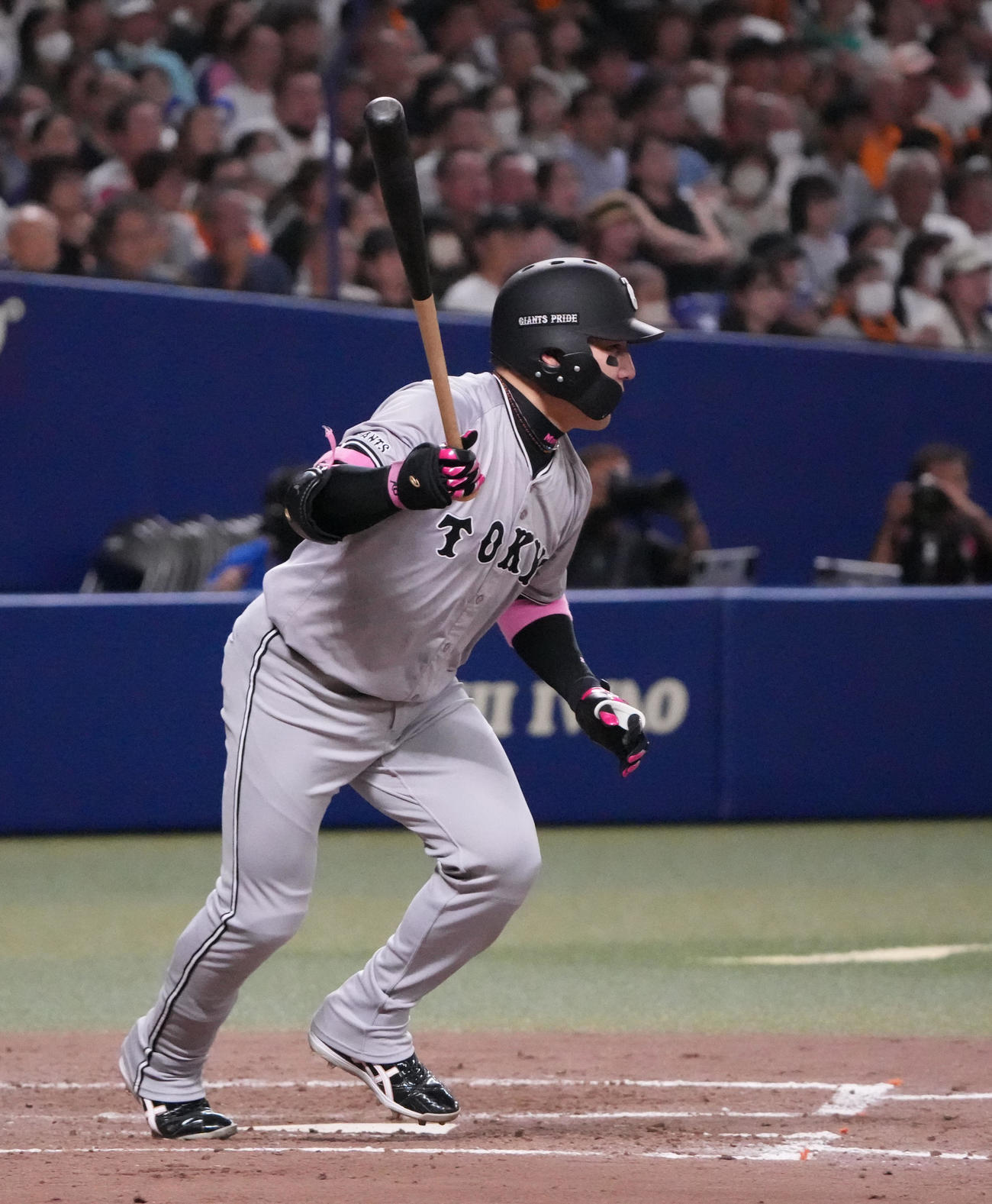 中日対巨人　5回表巨人2死三塁、右前適時打を放つ丸（撮影・森本幸一）