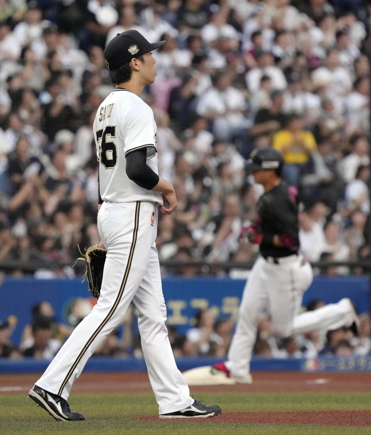 先制2ランを浴びたオリックス斎藤（共同）