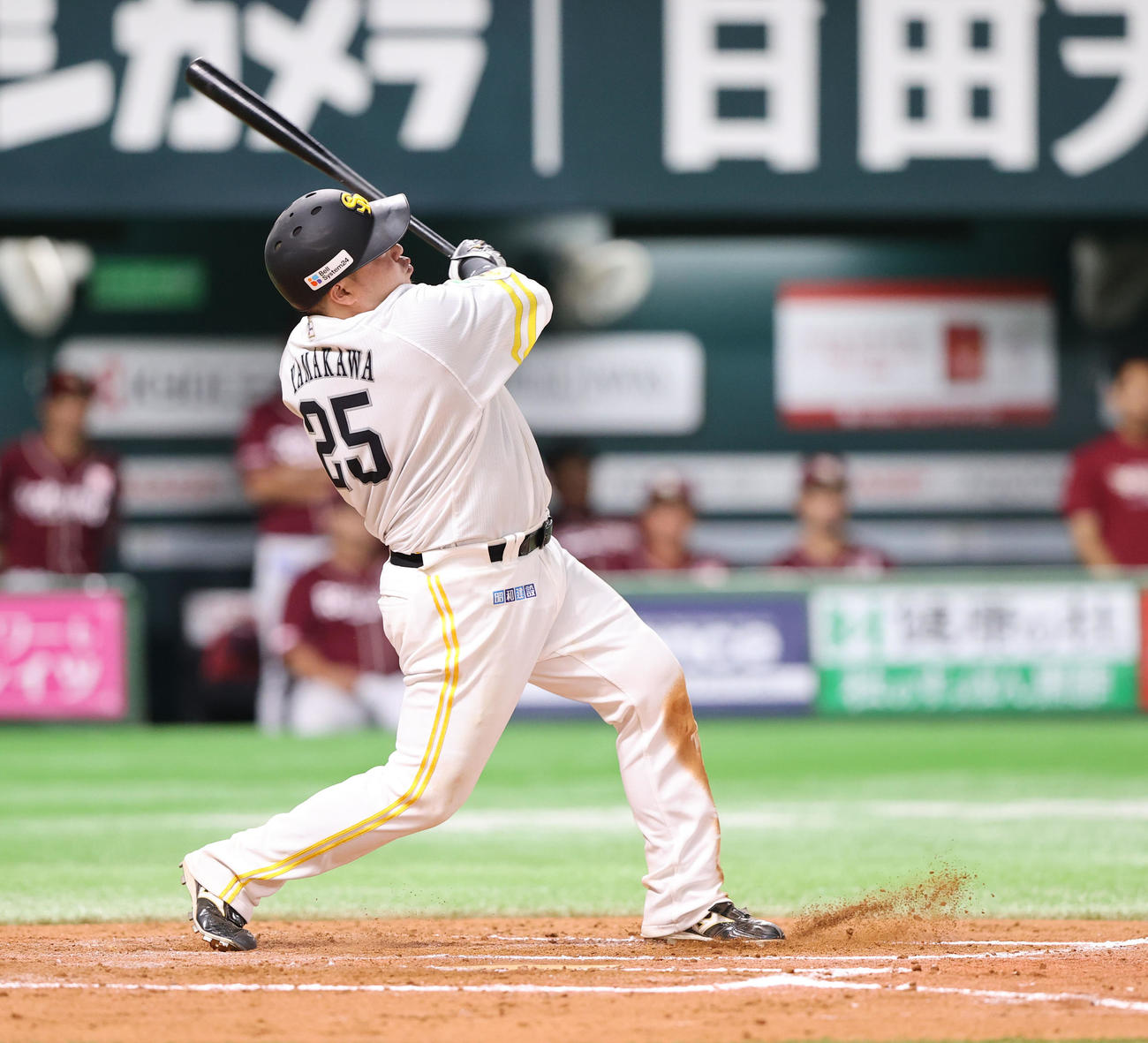 ソフトバンク対楽天　7回裏ソフトバンク1死、山川は左越えに本塁打を放つ（撮影・梅根麻紀）