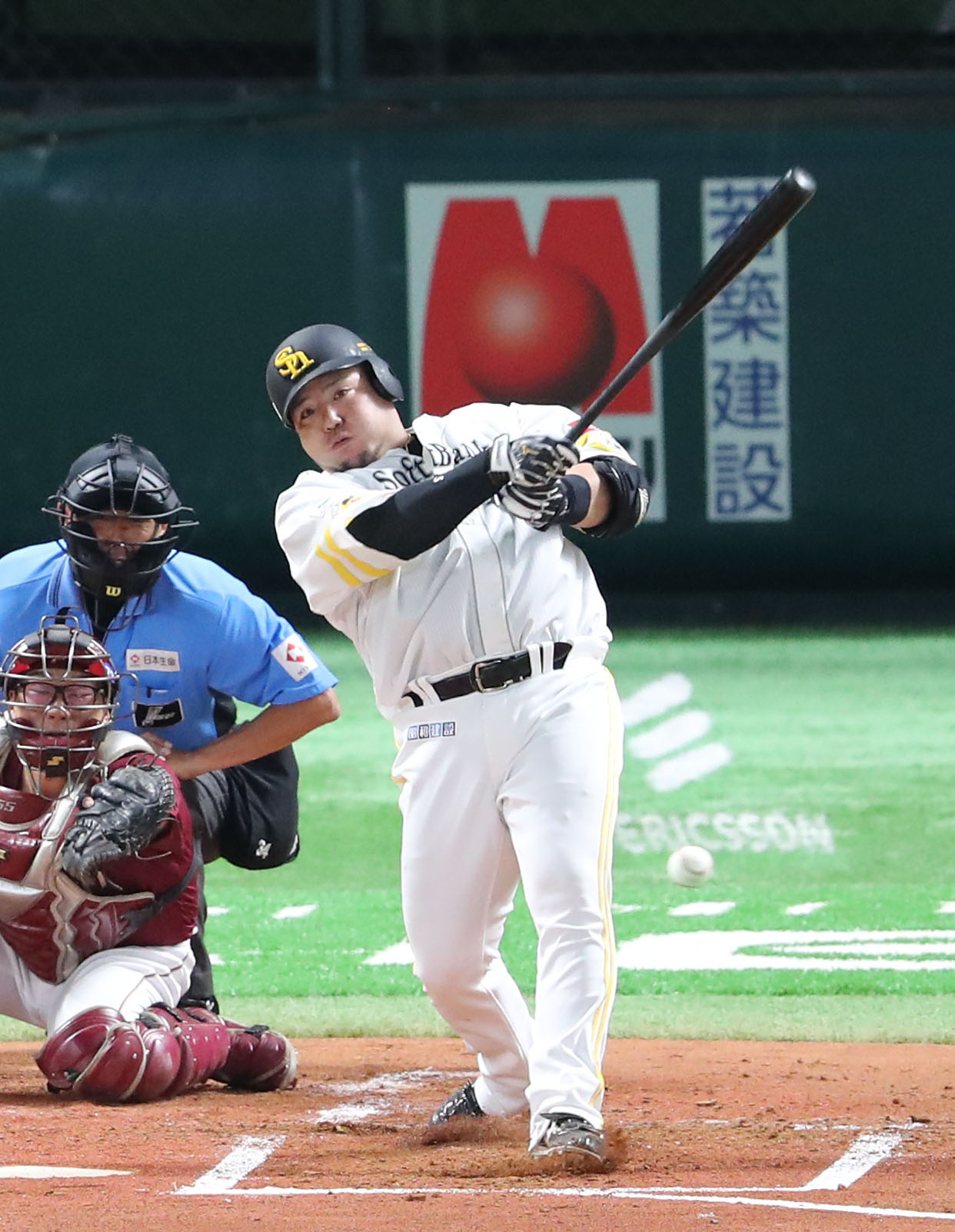 ソフトバンク対楽天　1回裏ソフトバンク1死一、三塁、山川は先制の適時内野安打を放つ（撮影・鬼束羽瑠菜）