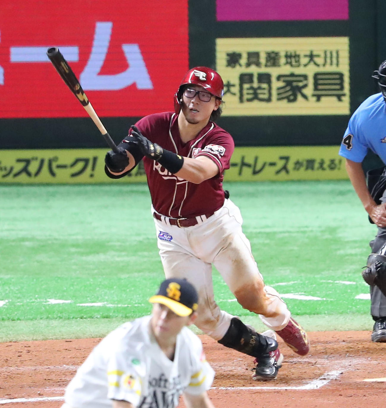 ソフトバンク対楽天　7回表楽天1死、安田は右前打を放つ（撮影・鬼束羽瑠菜）