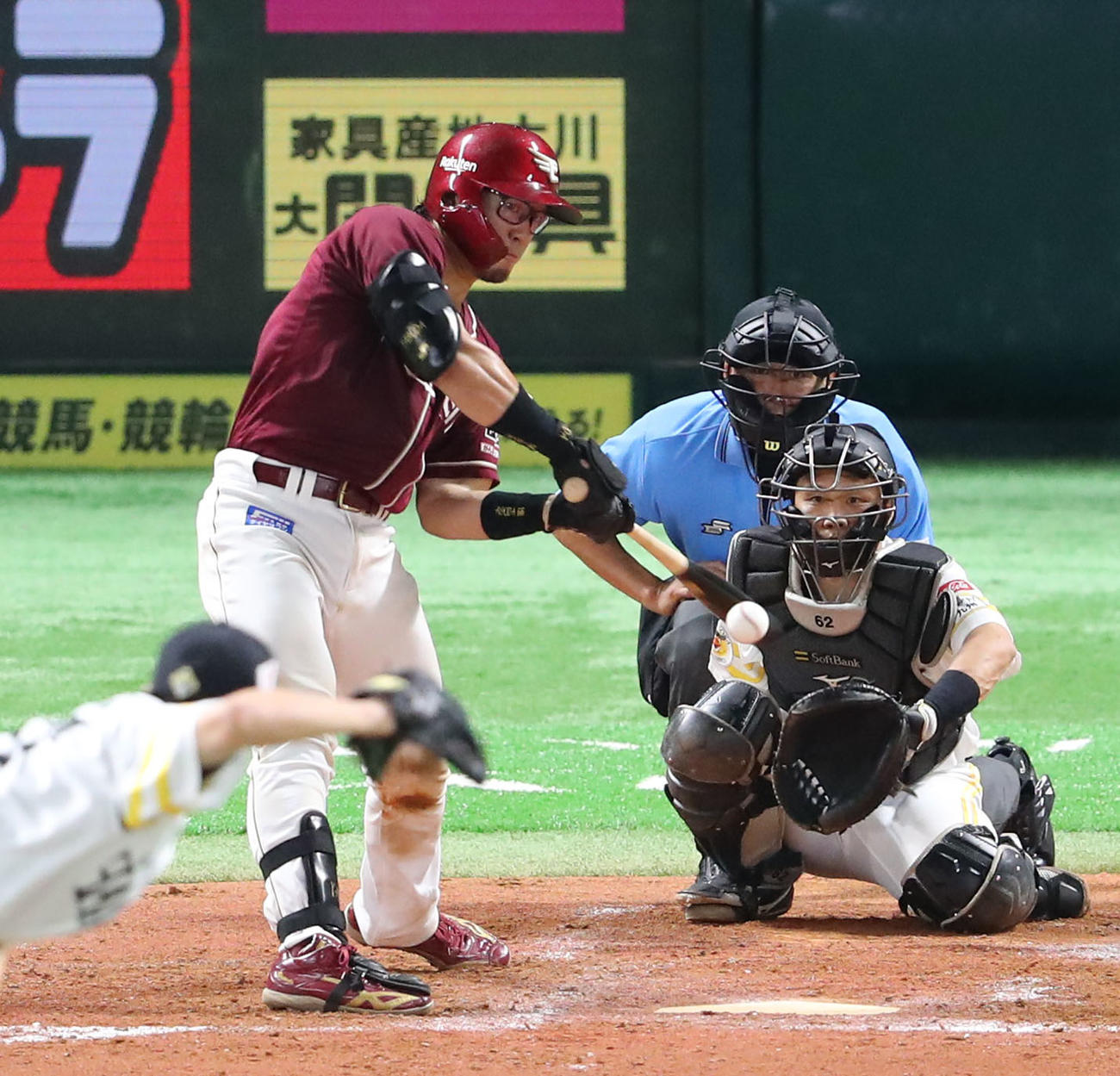ソフトバンク対楽天　3回表楽天無死、安田は中前打を放つ（撮影・鬼束羽瑠菜）