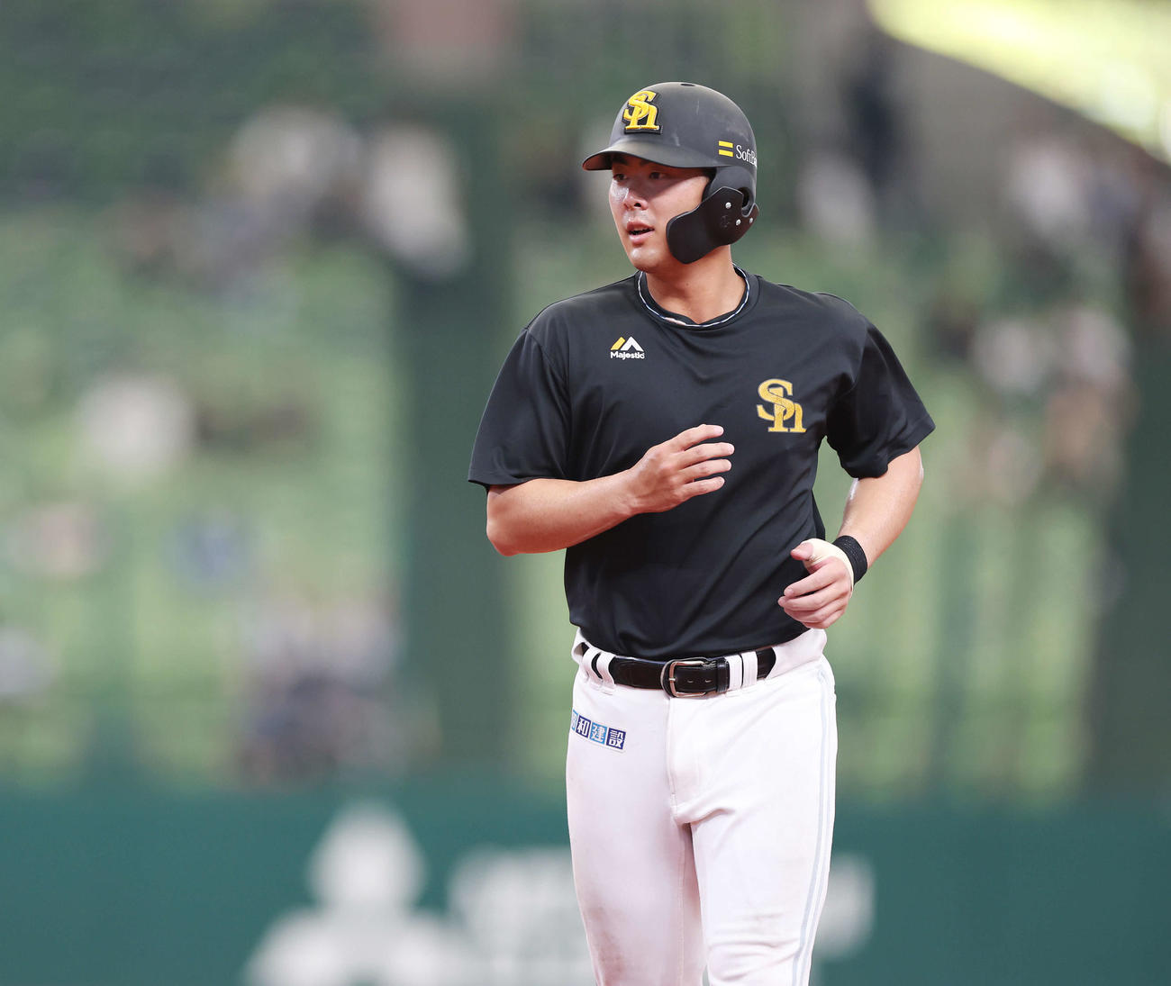 西武対ソフトバンク　試合前練習に臨むソフトバンク石塚（撮影・宮地輝）