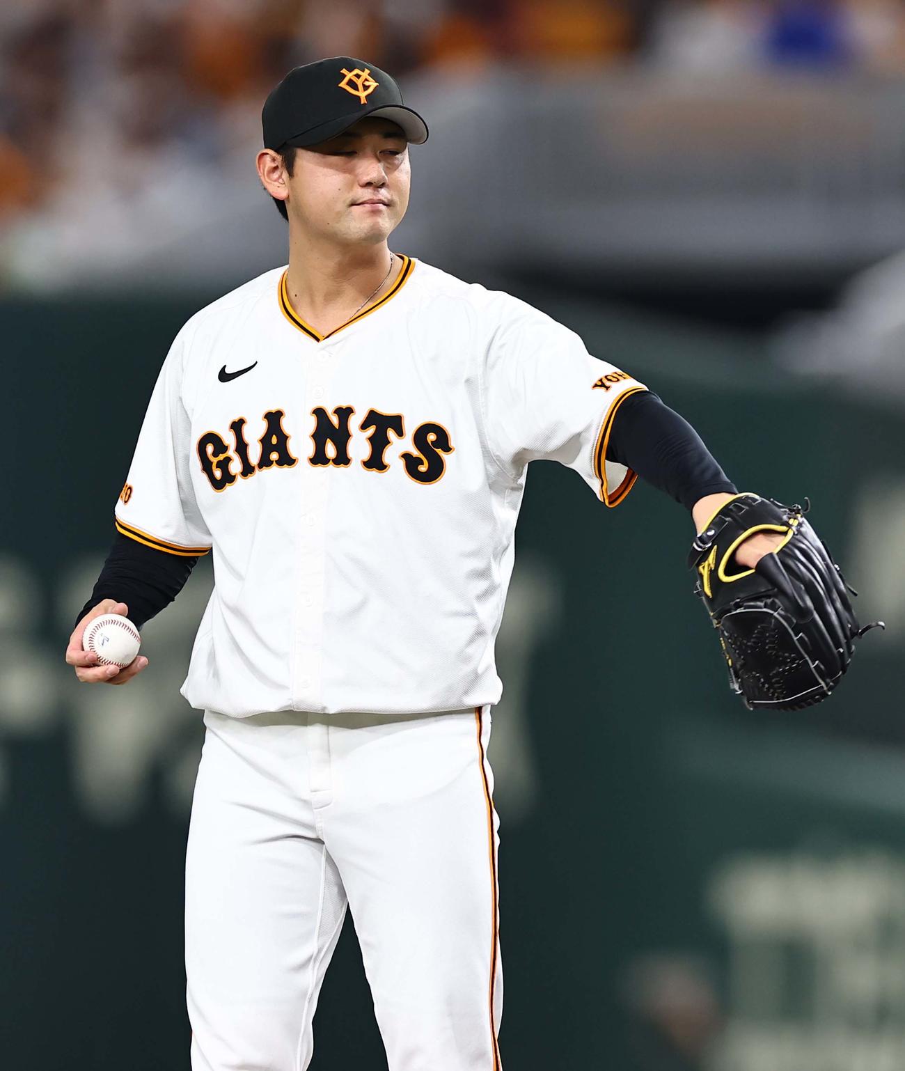 巨人対阪神　巨人6番手の平内（撮影・上田博志）