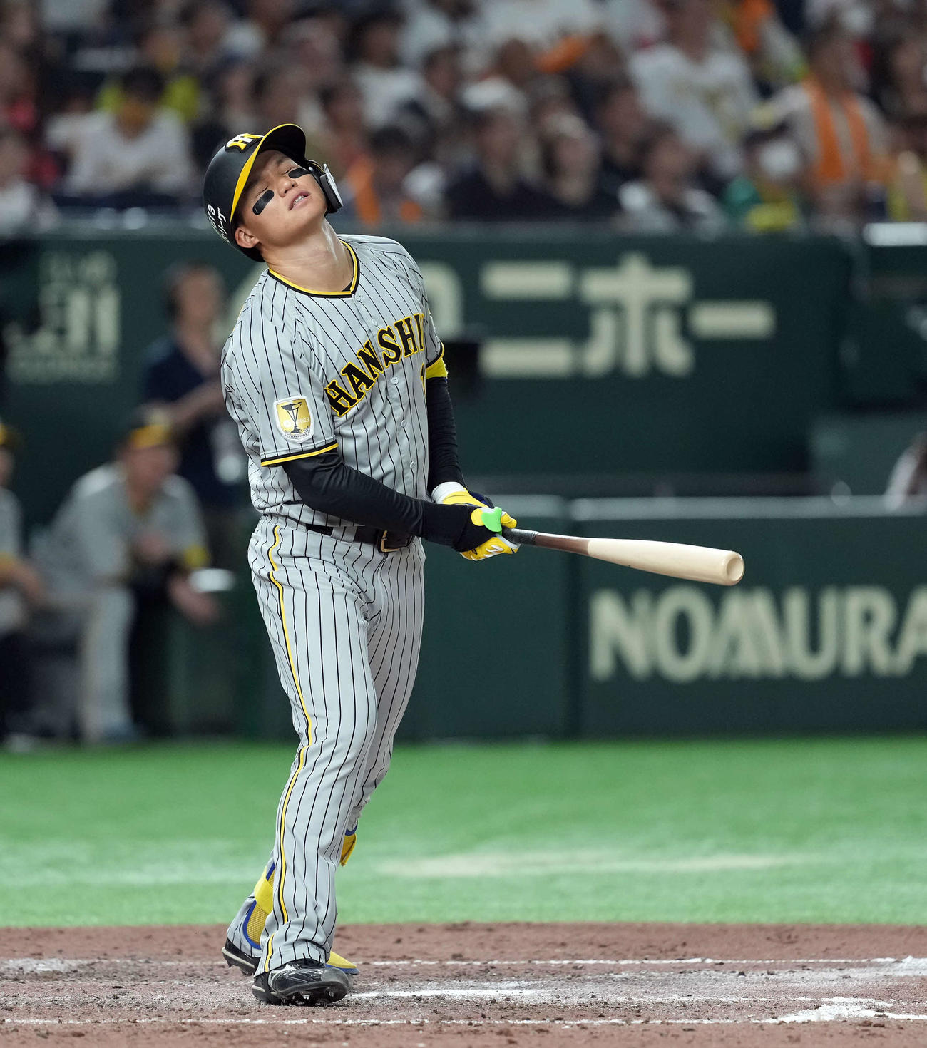 巨人対阪神　9回表阪神無死一塁、右飛に倒れる森下（撮影・たえ見朱実）