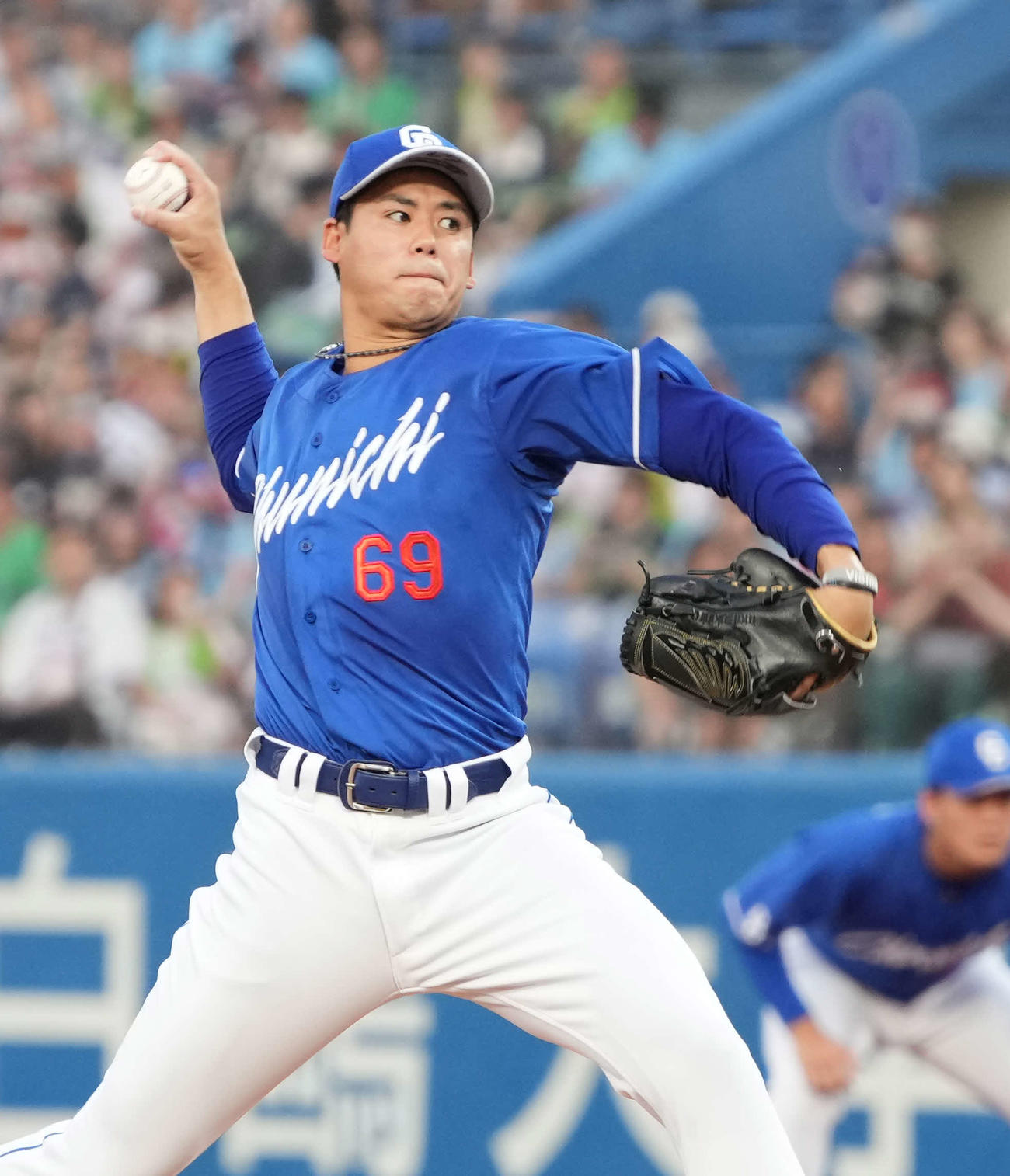 ヤクルト対中日　中日先発の松木平（撮影・小沢裕）