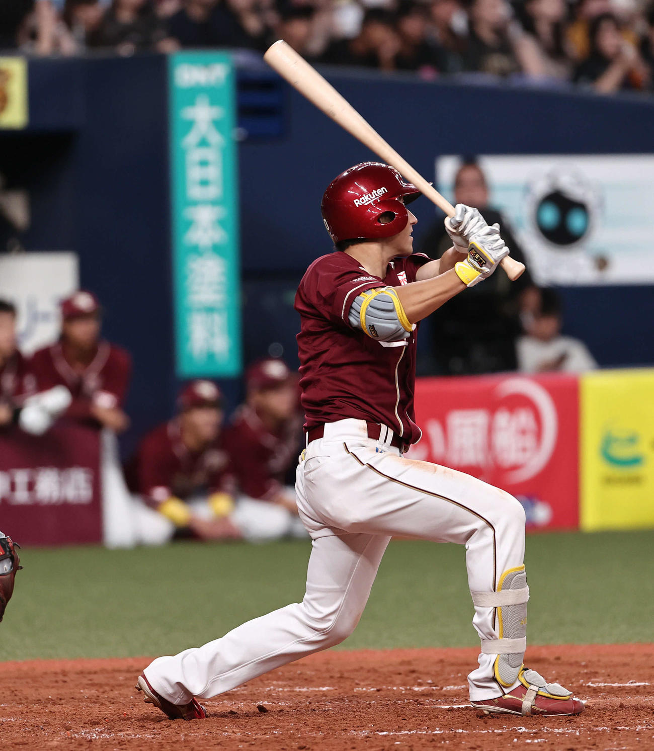 オリックス対楽天　5回表楽天2死一、三塁、小深田は左中間に適時三塁打を放つ（撮影・西尾就之）