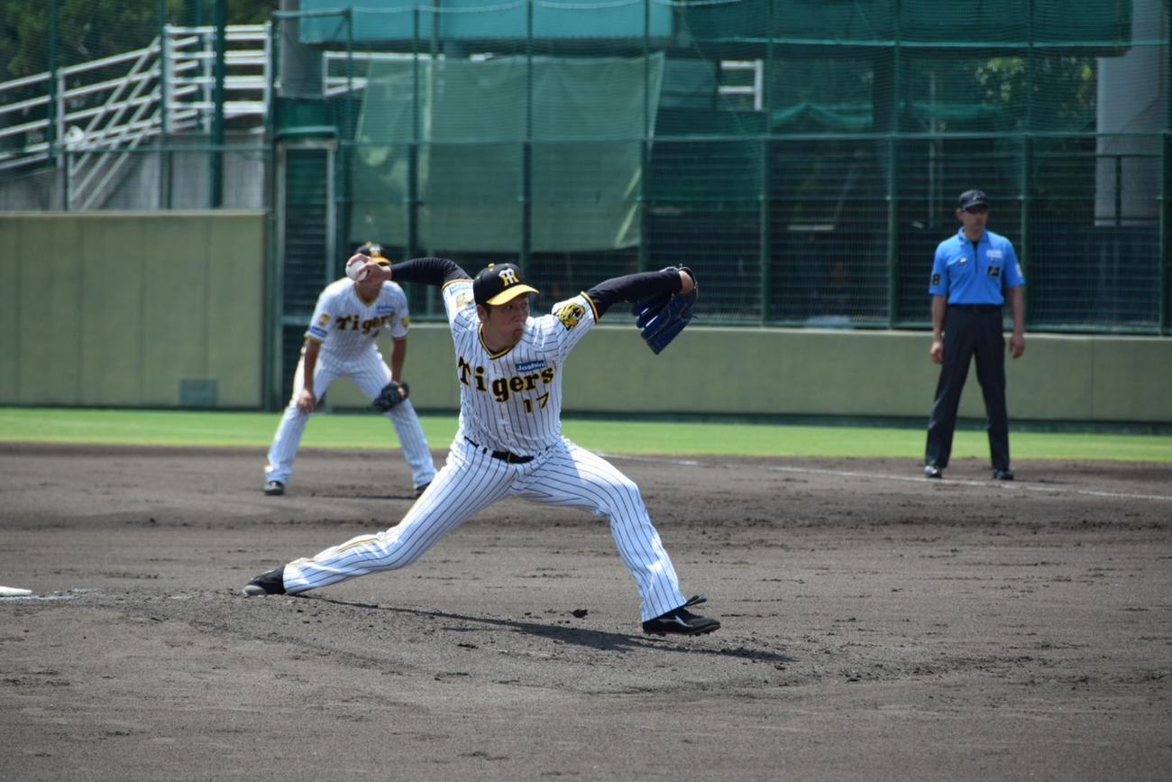 ウエスタン・リーグのオリックス戦で力投する阪神青柳