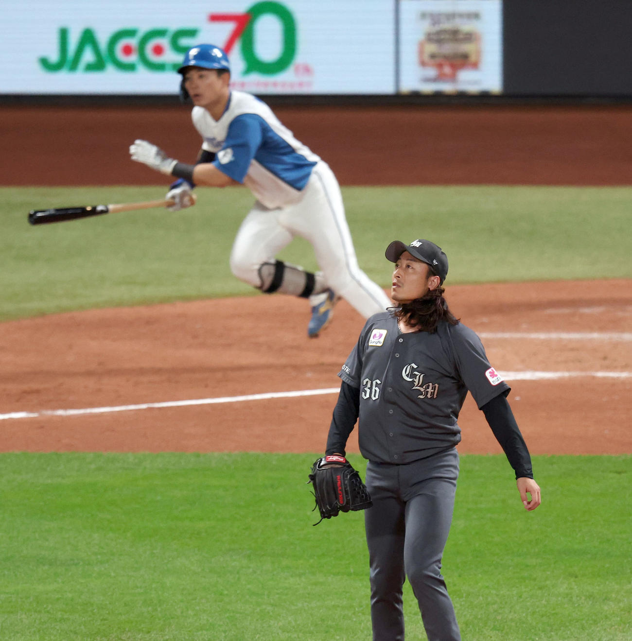 日本ハム対ロッテ　3回裏日本ハム無死一塁、水野に右越え2点本塁打を浴びる坂本（撮影・佐藤翔太）