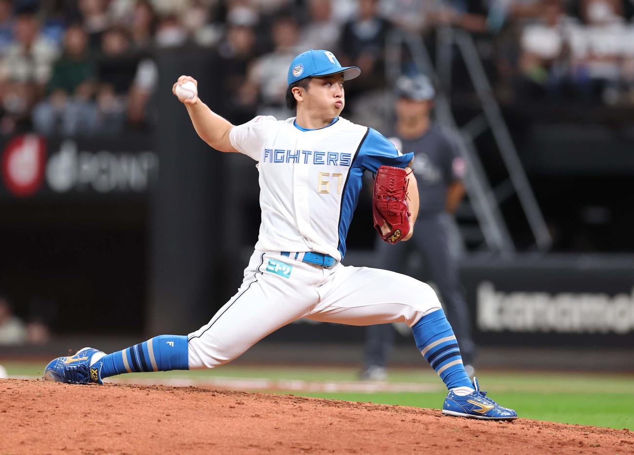 日本ハム対ロッテ　9回に登板の山本拓（撮影・黒川智章）