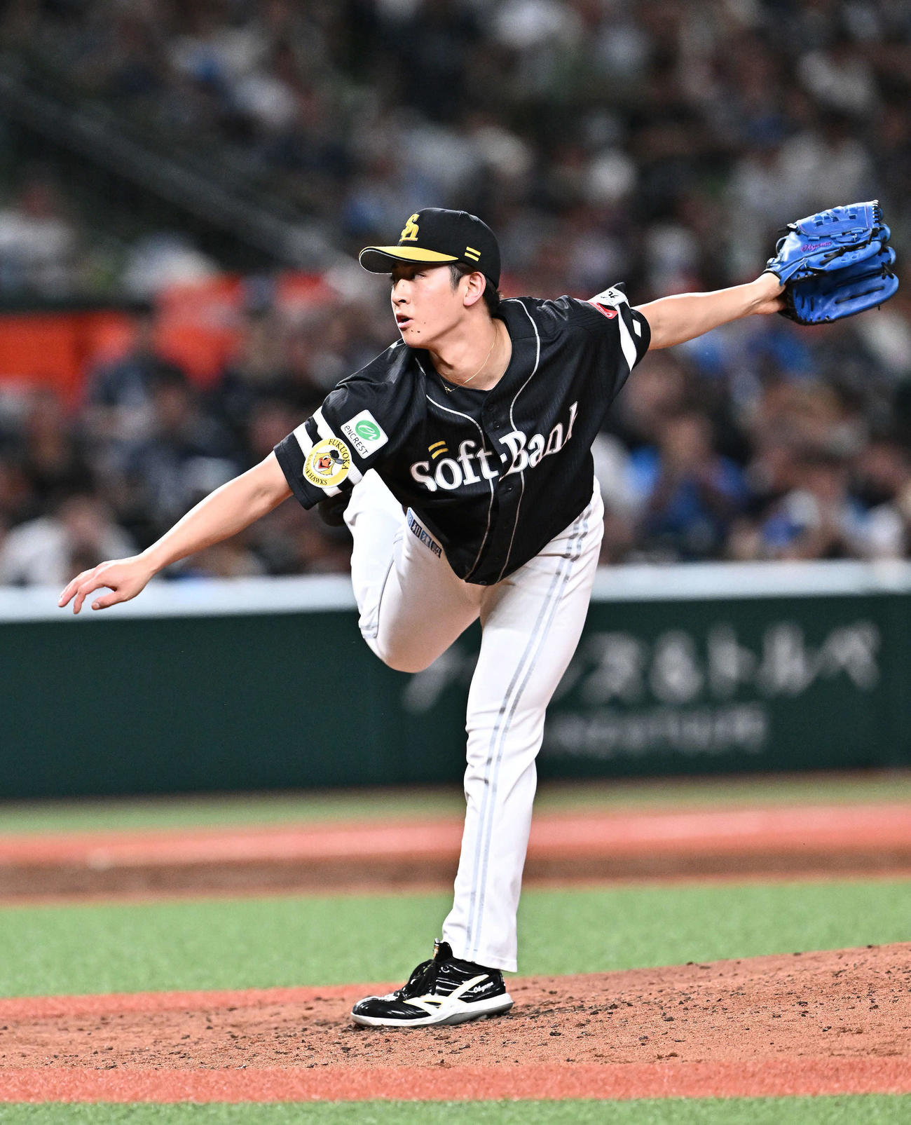 西武対ソフトバンク　4回裏、ソフトバンク2番手で登板する大山（撮影・滝沢徹郎）