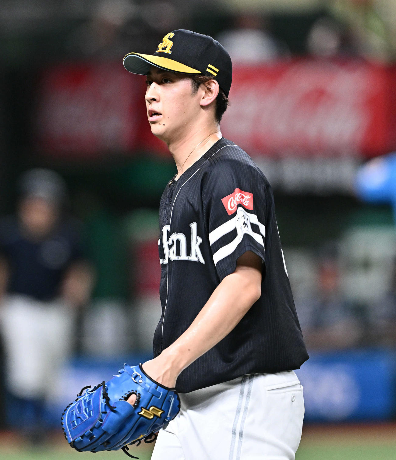 西武対ソフトバンク　5回裏を投げ終え引き揚げるソフトバンク2番手の大山（撮影・滝沢徹郎）