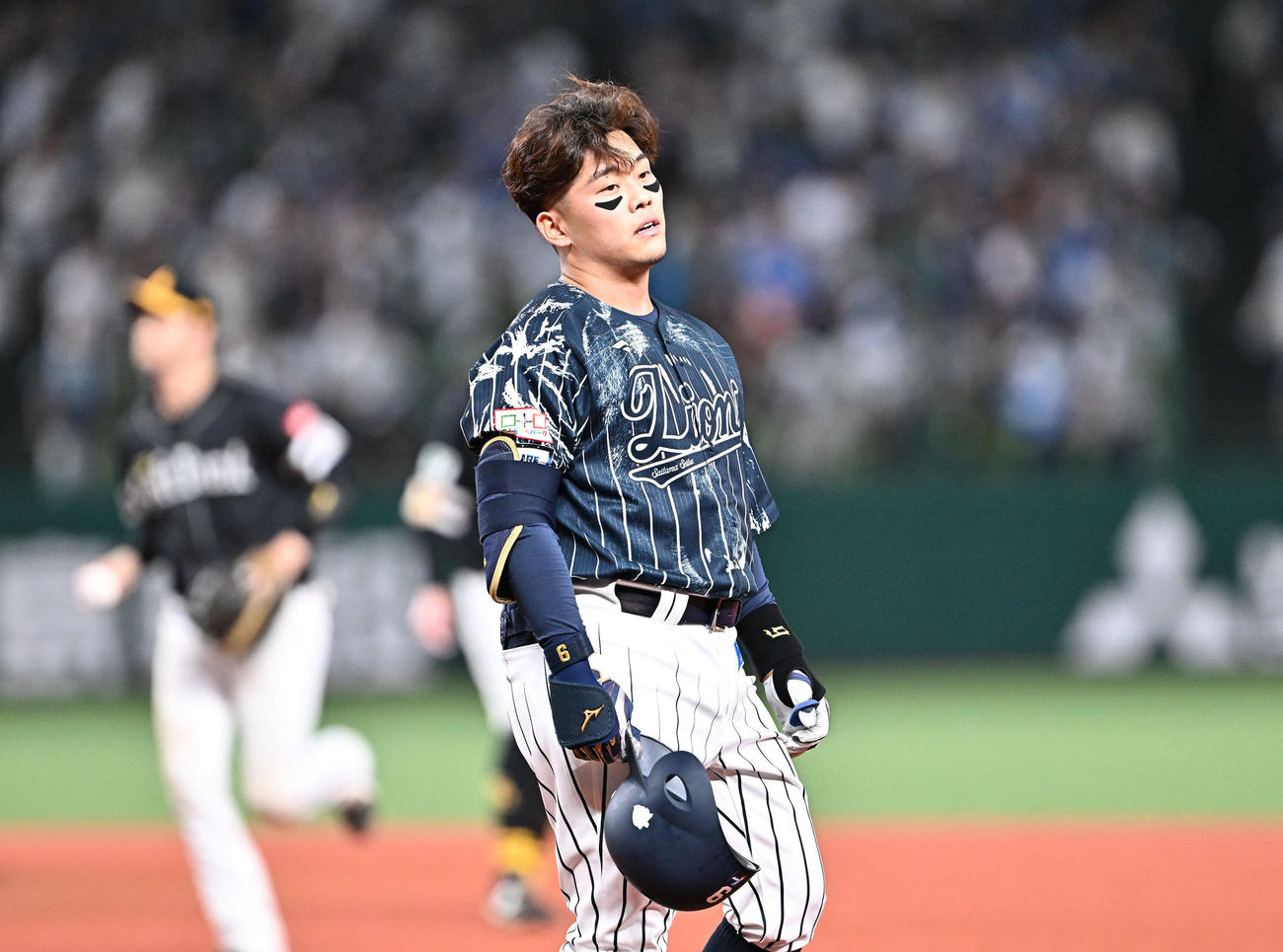 西武対ソフトバンク　8回裏西武2死満塁、中飛に倒れ浮かない表情の蛭間（撮影・滝沢徹郎）