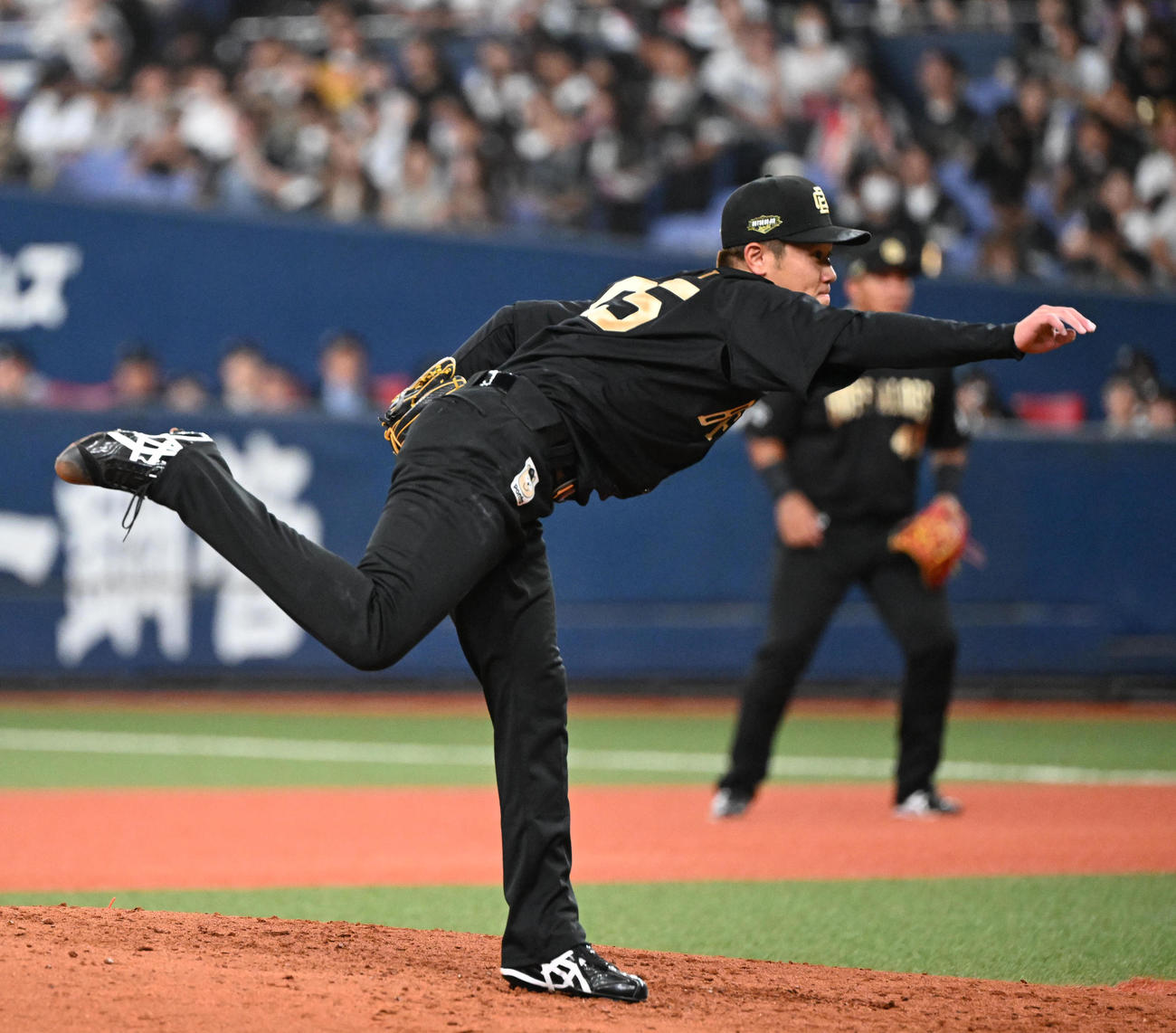 オリックス対日本ハム　5回表日本ハム2死、田宮裕涼を空振り三振に仕留める才木（撮影・和賀正仁）