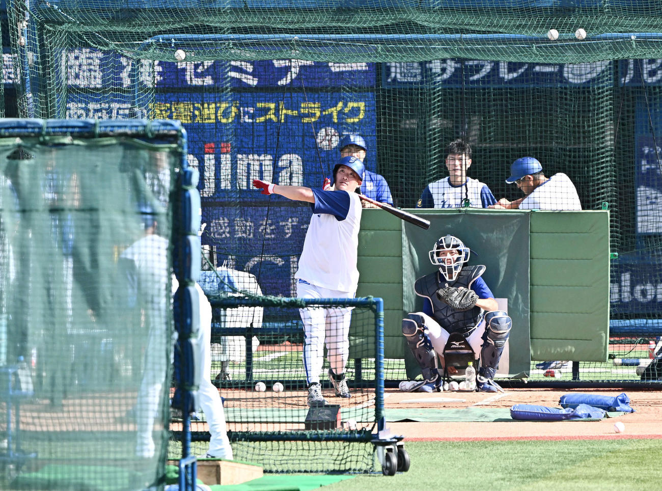 DeNA対巨人　試合前練習のフリー打撃をするDeNA筒香（撮影・滝沢徹郎）