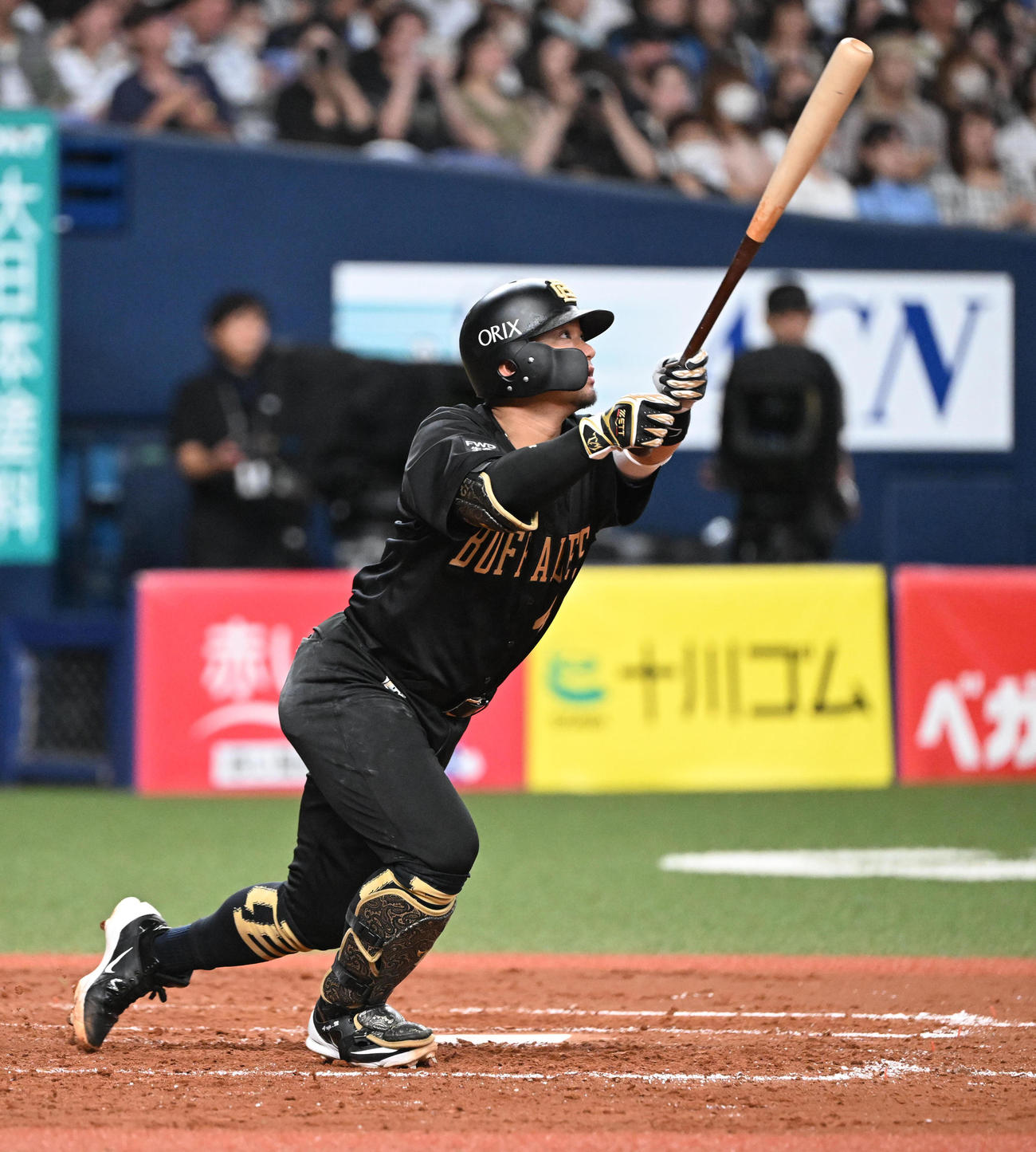 オリックス対日本ハム　4回裏オリックス1死、先制の右越えソロ本塁打を放つ森（撮影・和賀正仁）