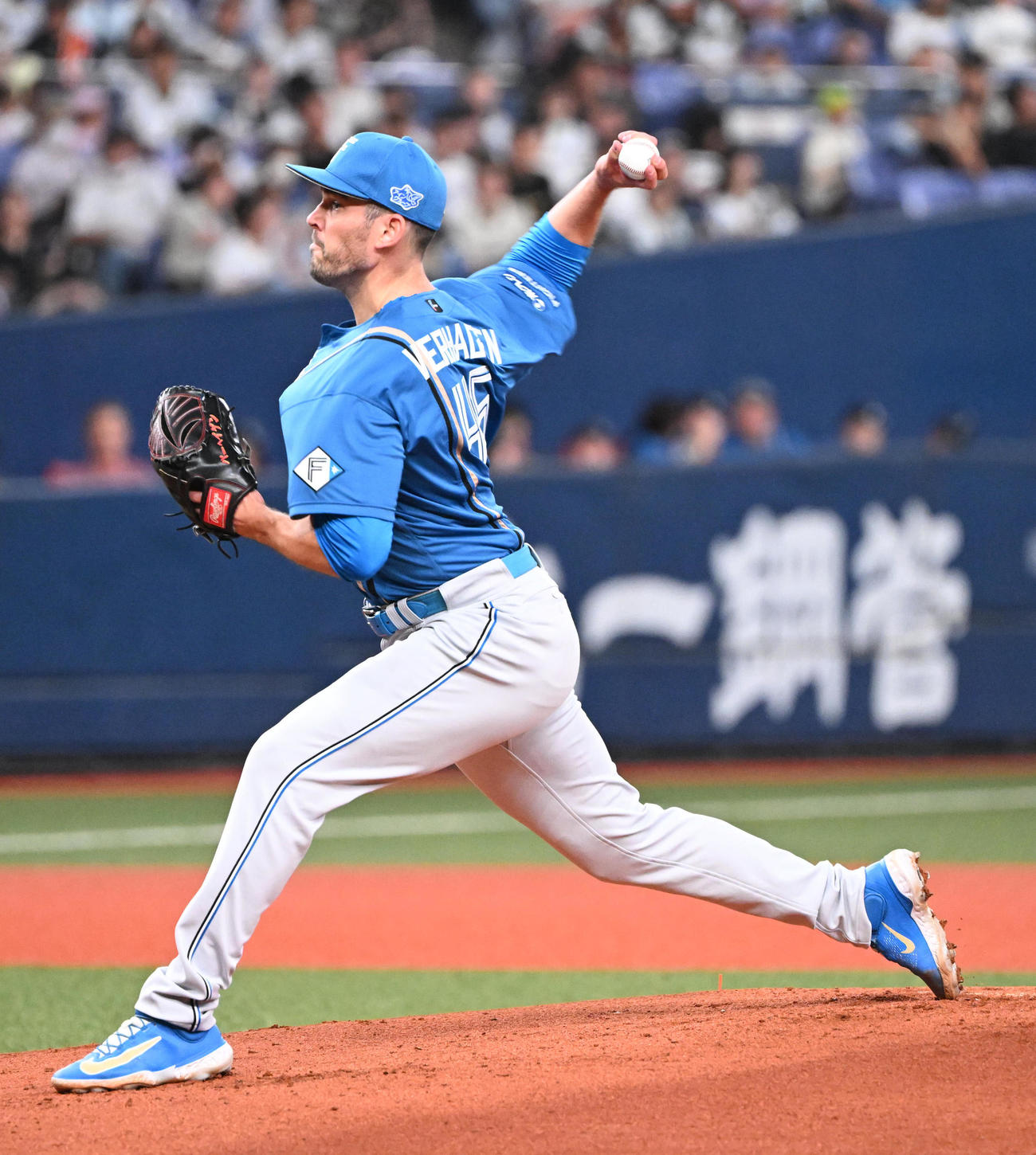 オリックス対日本ハム　先発する日本ハムのバーヘイゲン（撮影・和賀正仁）