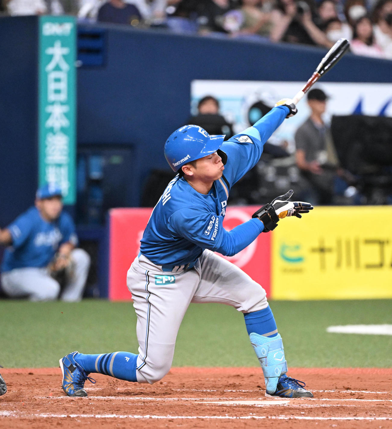 オリックス対日本ハム　8回表日本ハム1死、代打で登場するも空振り三振に倒れる梅林（撮影・和賀正仁）