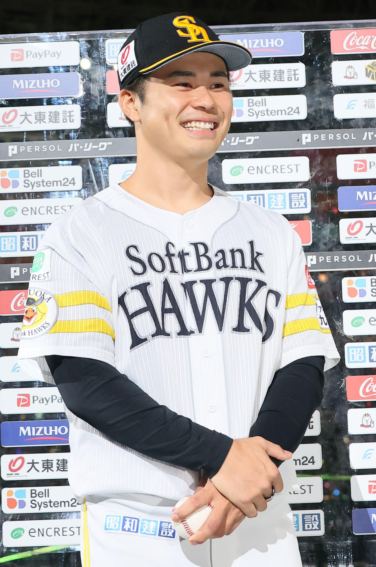 ソフトバンク対ロッテ　本日のヒーローに輝いた松本晴（撮影・鬼束羽瑠菜）