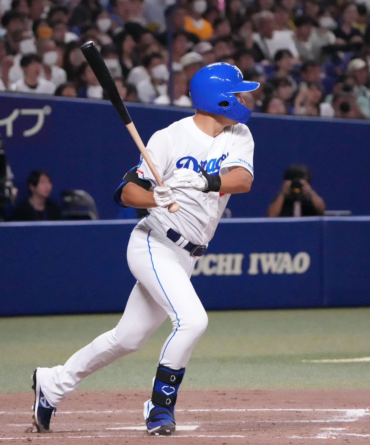 中日対阪神　4回裏中日無死満塁、左前適時打を放つ大野（撮影・森本幸一）