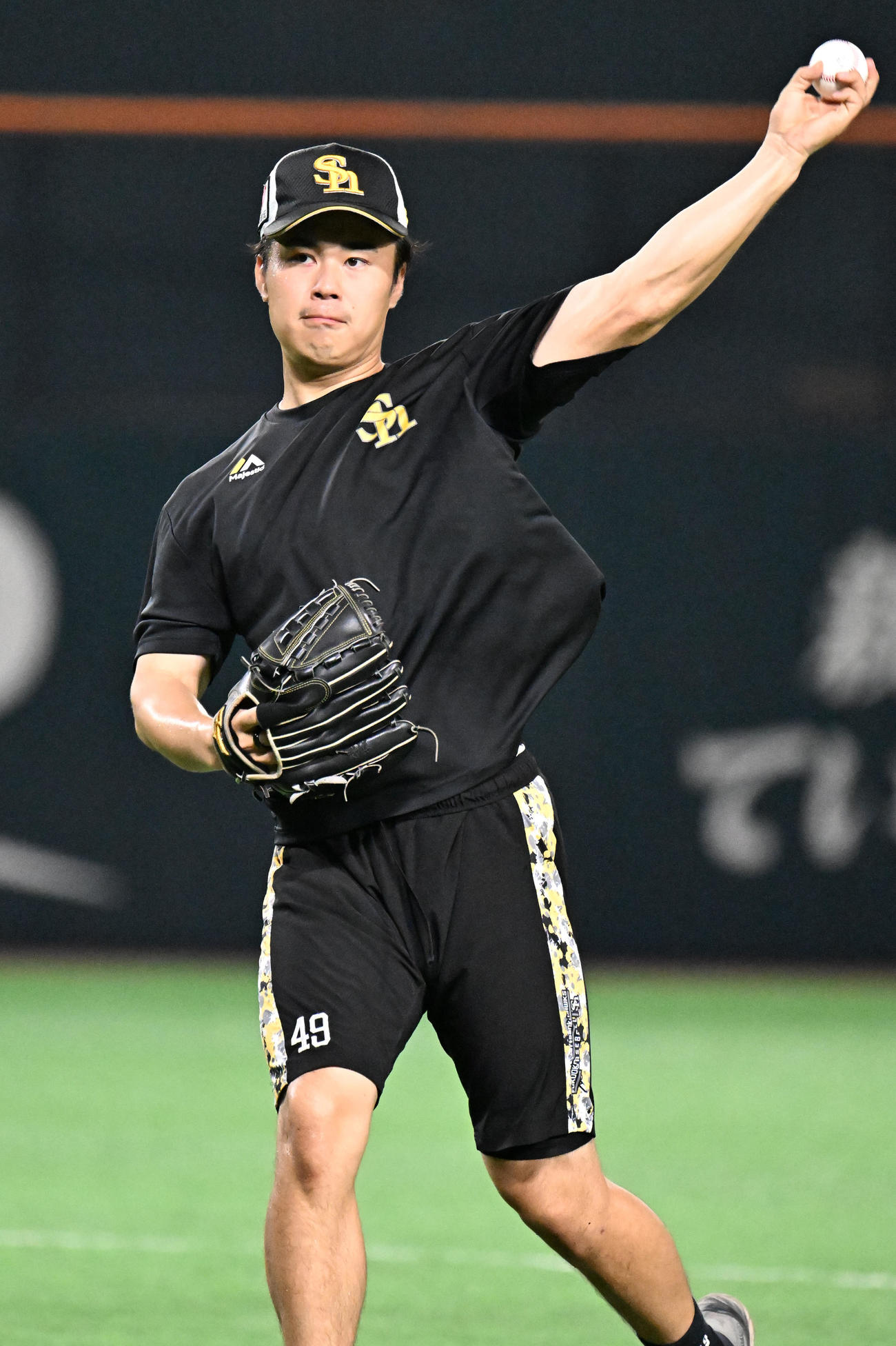 キャッチボールをする松本晴（撮影・林敢治）