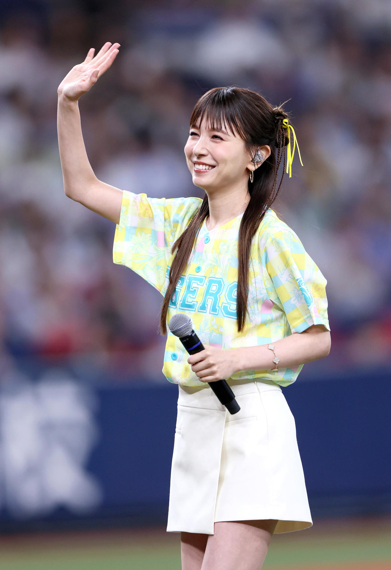 阪神対ヤクルト　「TORACO DAY」を盛り上げるMAYJ.（撮影・上山淳一）