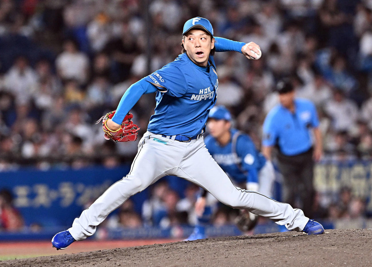ロッテ対日本ハム　7回裏、日本ハム4番手で登板する宮西（撮影・滝沢徹郎）