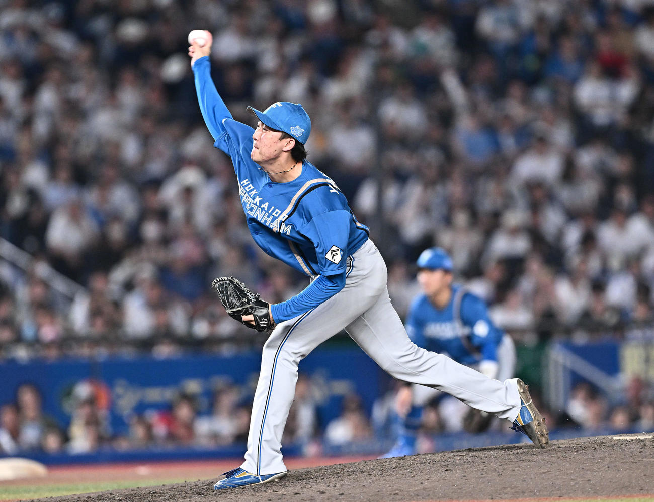 ロッテ対日本ハム　9回裏、日本ハム6番手で登板し試合を締めた柳川（撮影・滝沢徹郎）