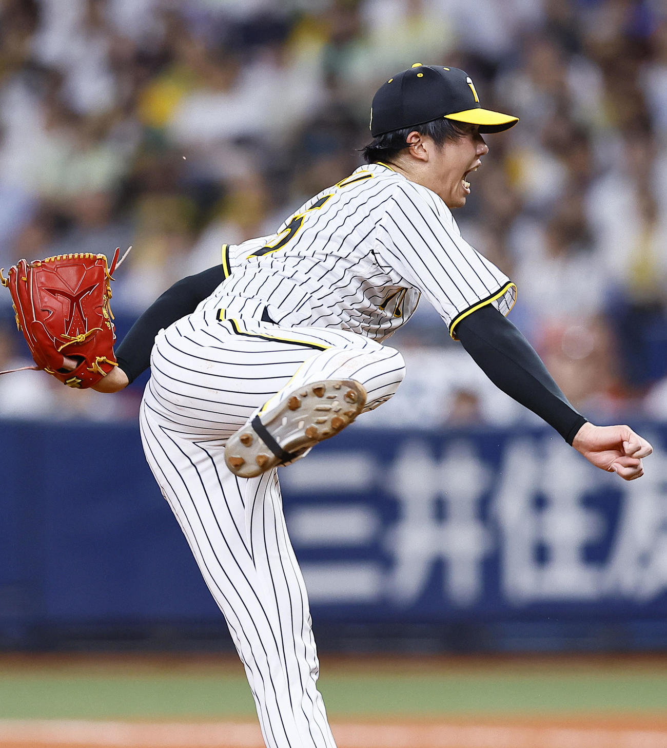 阪神対ヤクルト　7回、力投する阪神才木（撮影・藤尾明華）