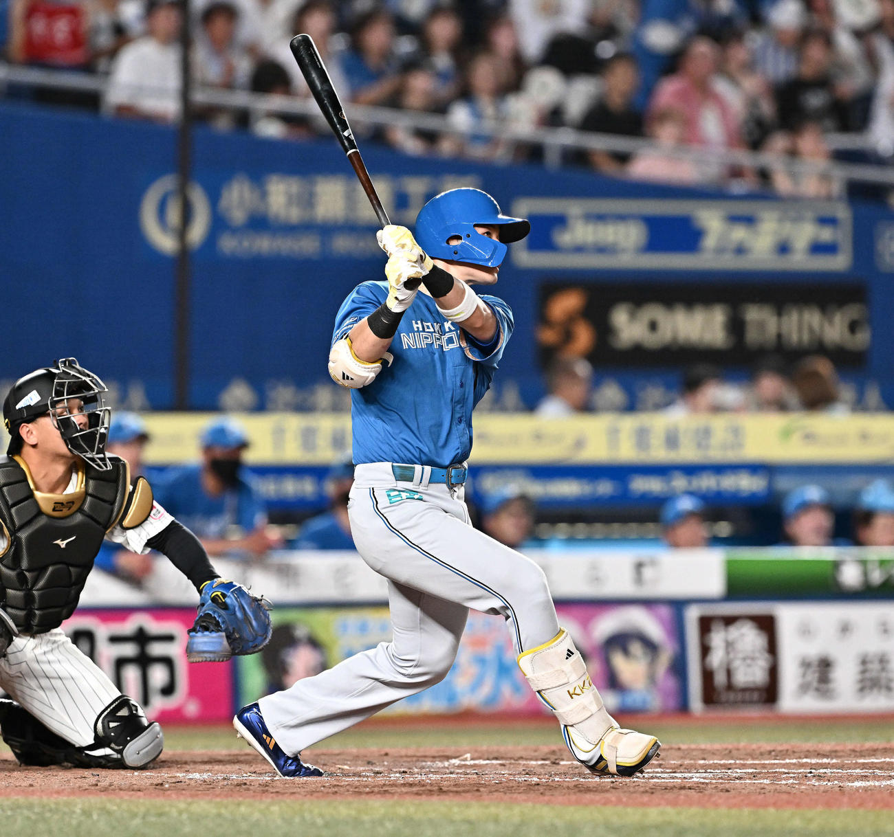 ロッテ対日本ハム　3回表日本ハム1死三塁、清宮は右翼に適時三塁打を放つ（撮影・滝沢徹郎）