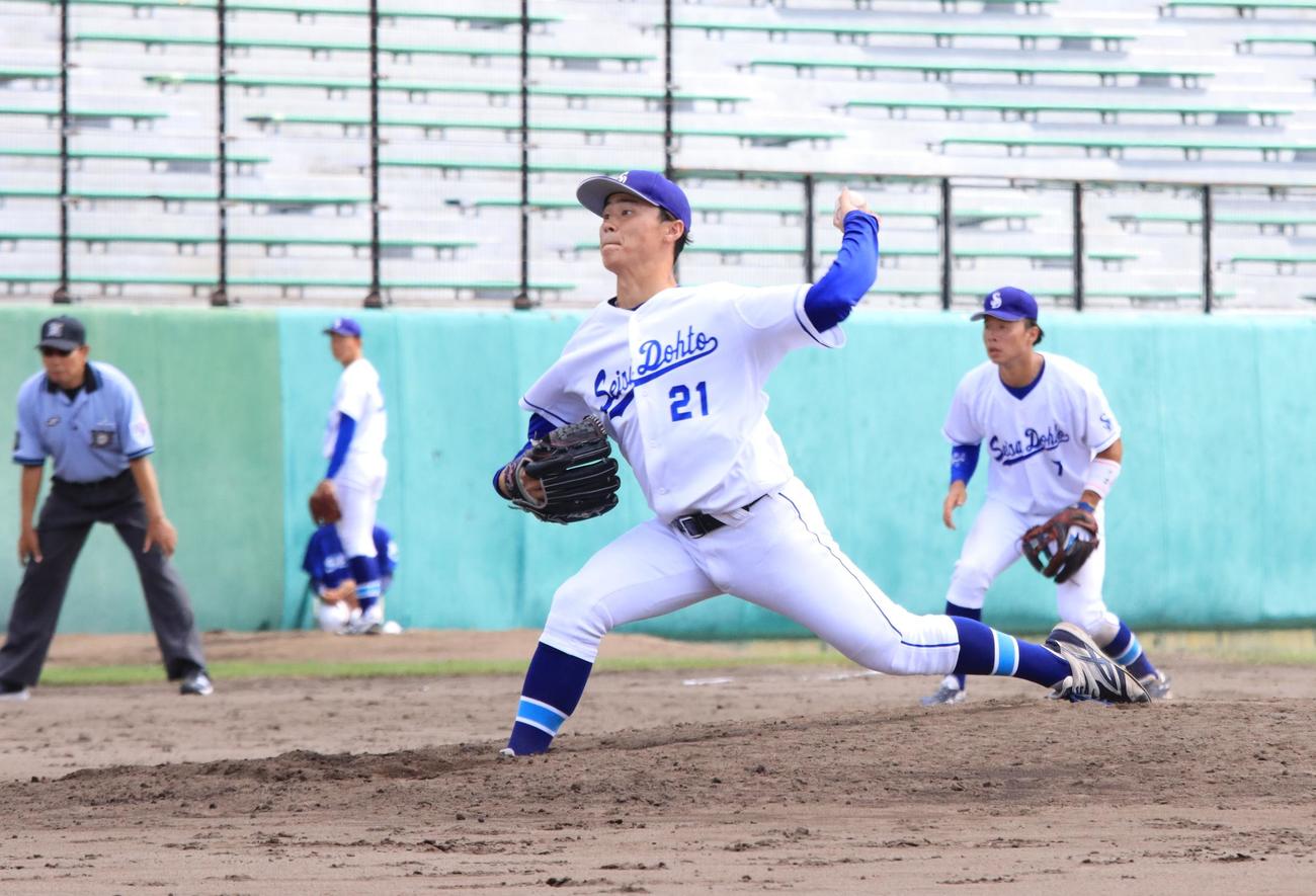 星槎道都大対北大　開幕戦で登板した星槎道都大・佐藤爽（撮影・保坂果那）