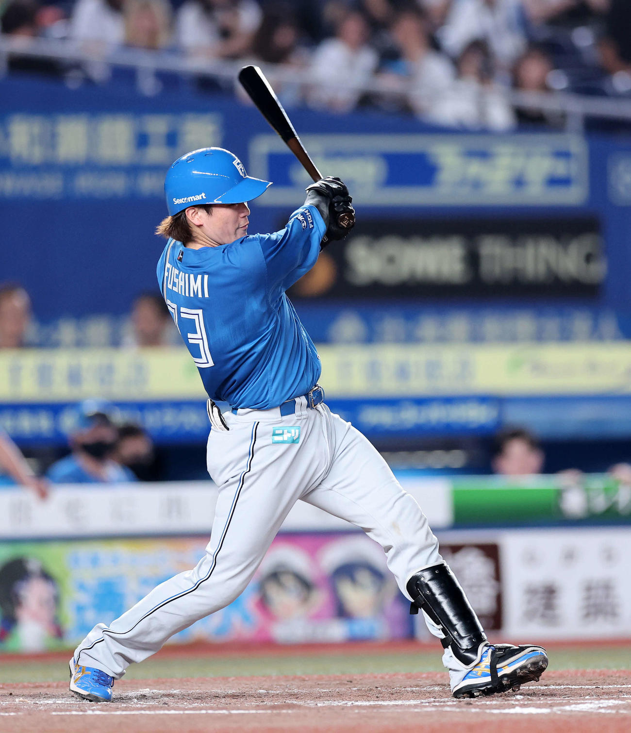 ロッテ対日本ハム　3回表日本ハム無死、伏見は左越え二塁打を放つ（撮影・鈴木正人）