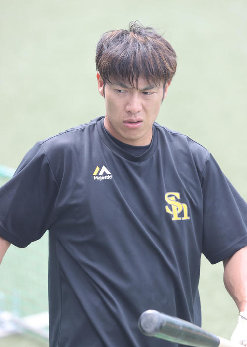 ソフトバンク】柳田悠岐、屋外フリー打撃で特大弾「今シーズン中に
