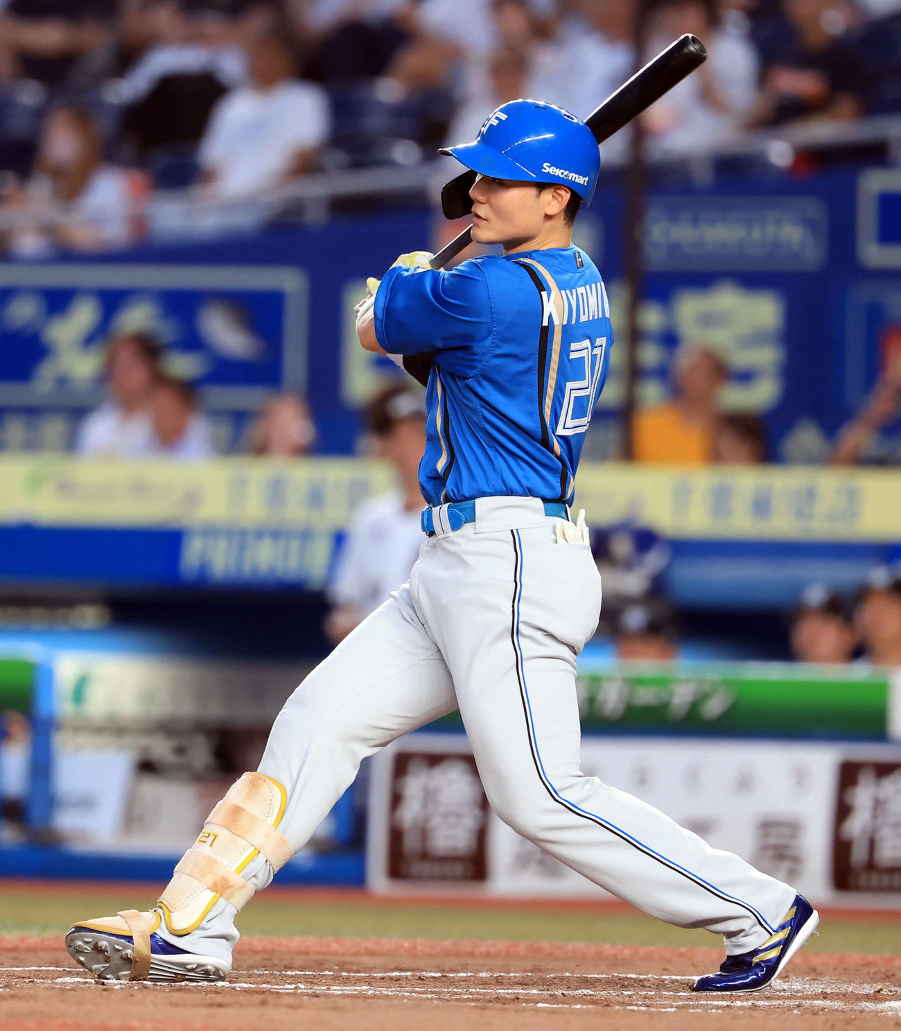 ロッテ対日本ハム　2回表日本ハム無死、清宮は中越え二塁打を放つ（撮影・浅見桂子）