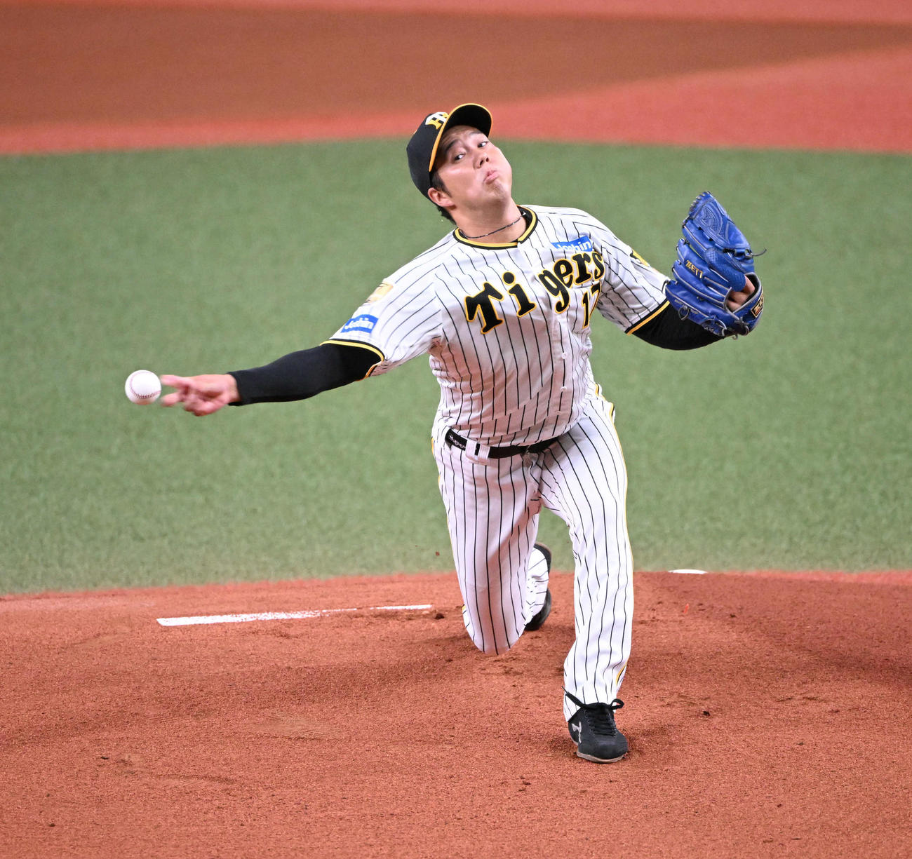 阪神対ヤクルト　先発する阪神青柳（撮影・和賀正仁）