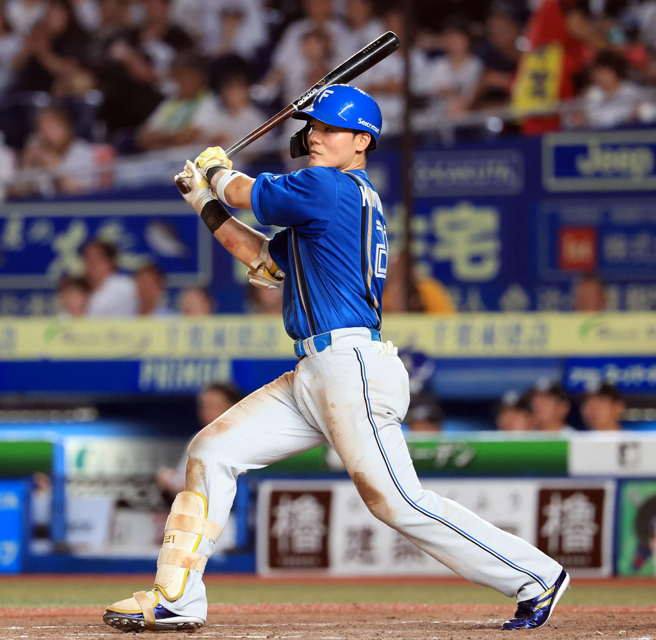 ロッテ対日本ハム　5回表日本ハム無死一塁、清宮は勝ち越し左適時二塁打を放つ（撮影・浅見桂子）