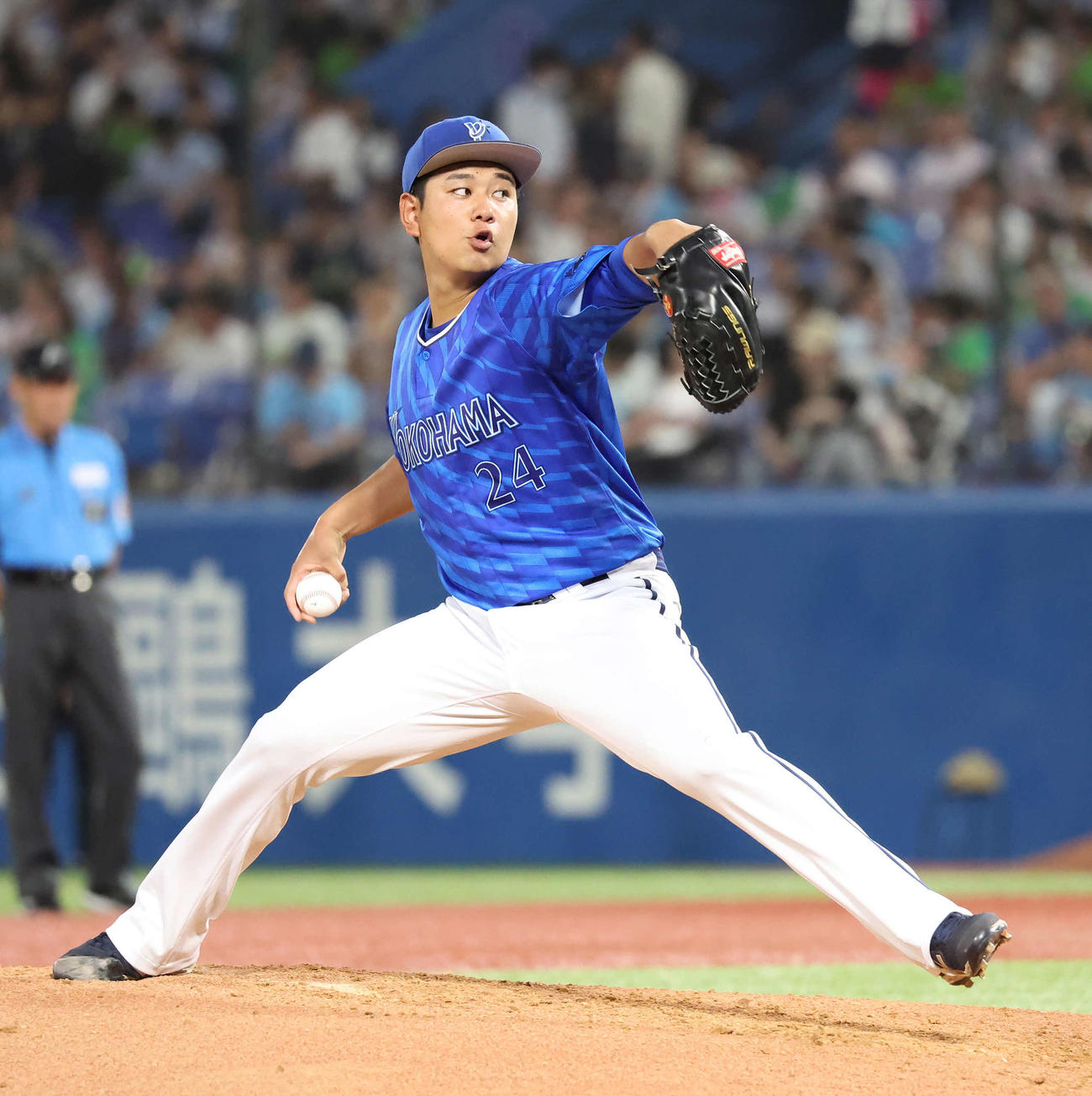 ヤクルト対DeNA　力投するDeNA先発吉野（撮影・丹羽敏通）