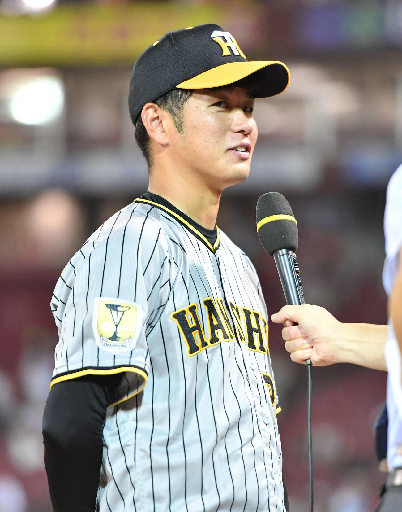 広島対阪神　広島に勝利し、ヒーローインタビューに答える高橋（撮影・岩下翔太）