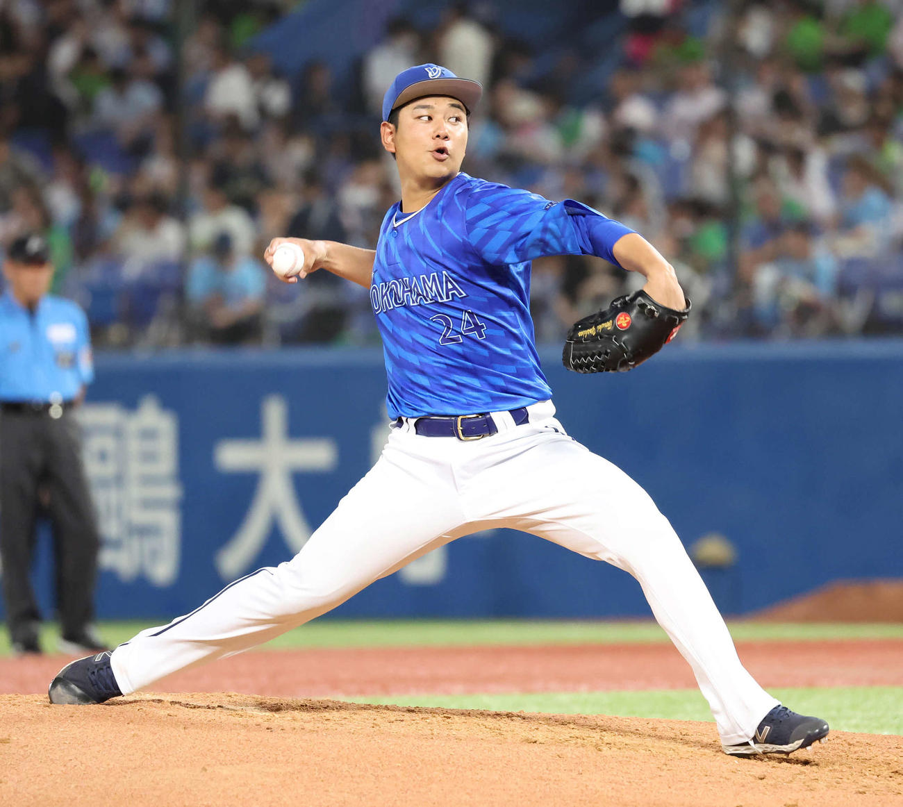 ヤクルト対DeNA　力投するDeNA先発吉野（撮影・丹羽敏通）