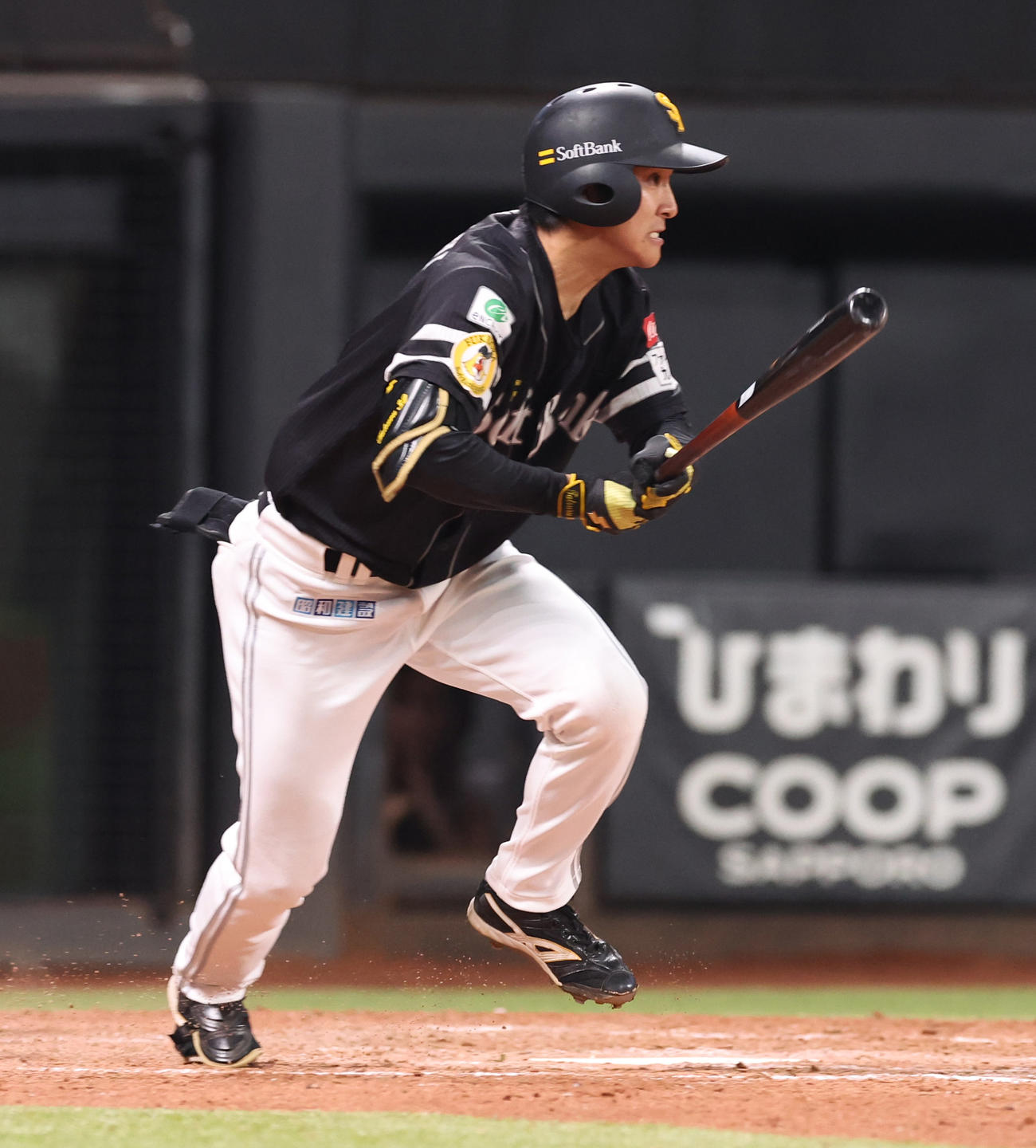 日本ハム対ソフトバンク　4回表ソフトバンク1死二塁、柳町は中前適時打を放つ（撮影・佐藤翔太）