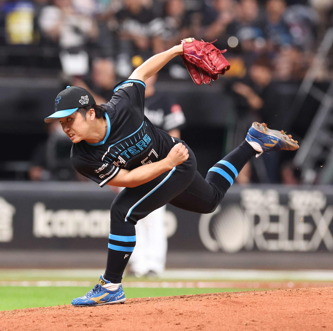 日本ハム対ソフトバンク　日本ハム3番手の山本拓（撮影・佐藤翔太）