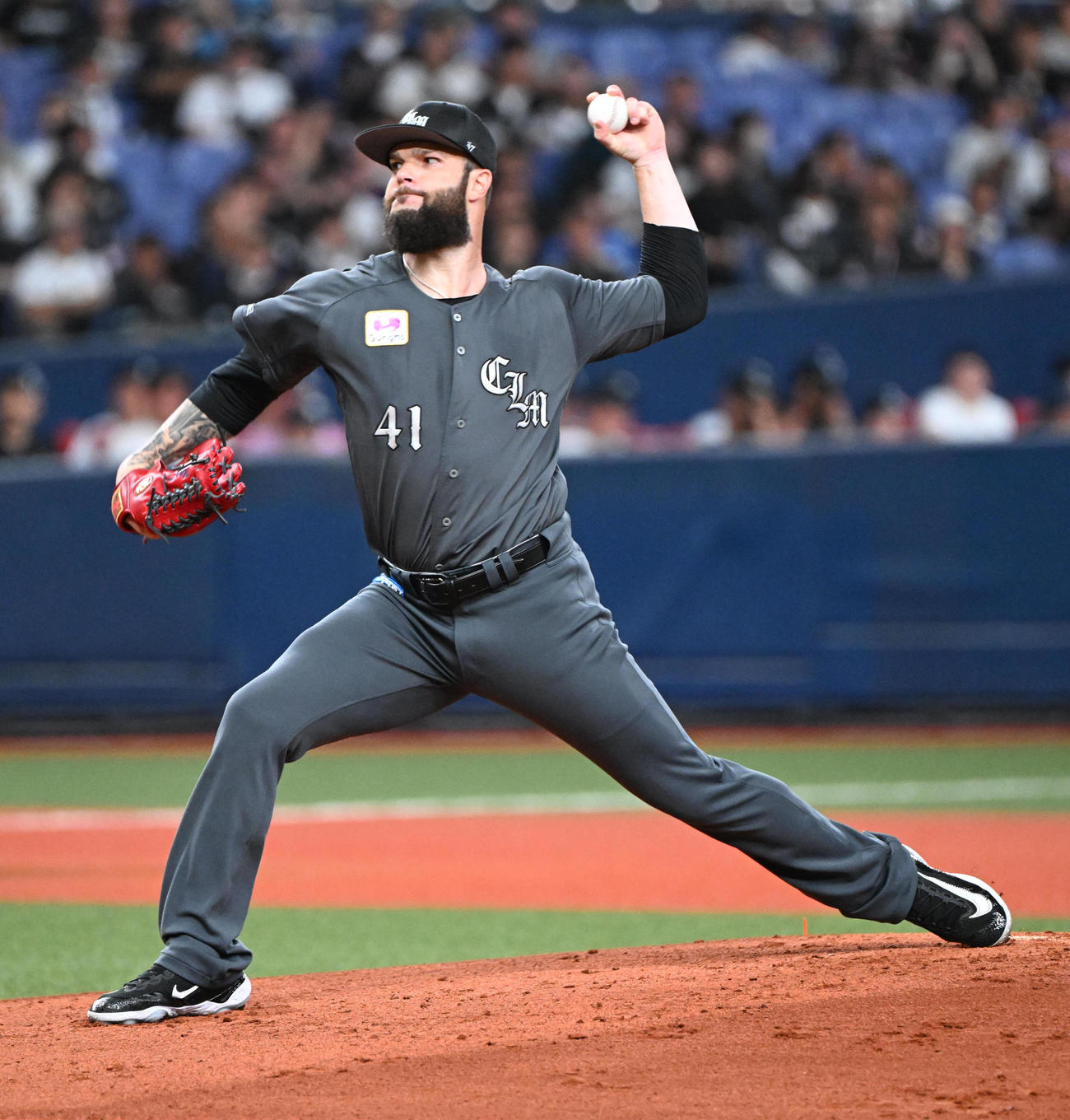 オリックス対ロッテ　先発するロッテ・カイケル（撮影・和賀正仁）
