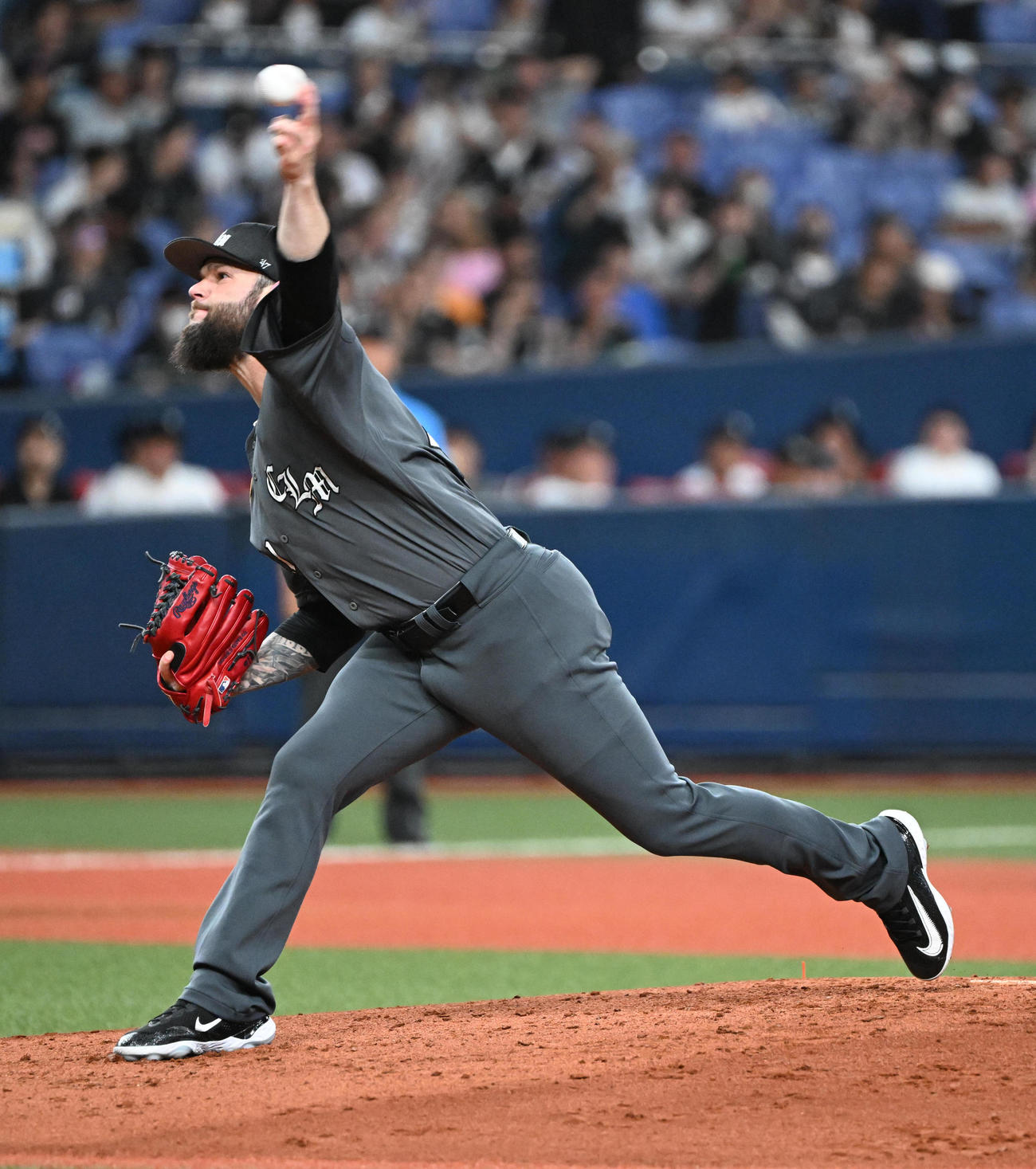 オリックス対ロッテ　先発するロッテ・カイケル（撮影・和賀正仁）
