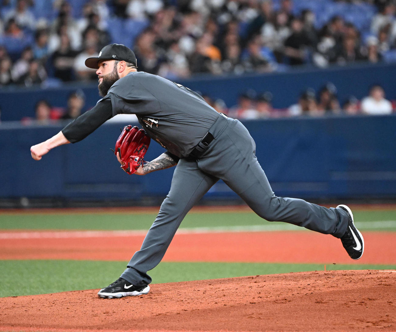 オリックス対ロッテ　先発するロッテ・カイケル（撮影・和賀正仁）