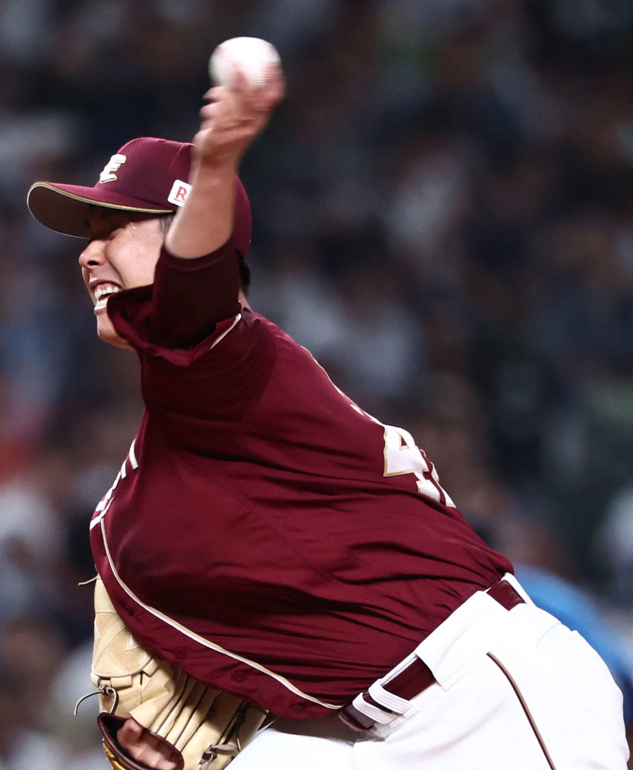 西武対楽天　6回裏、力投する藤井（撮影・河田真司）