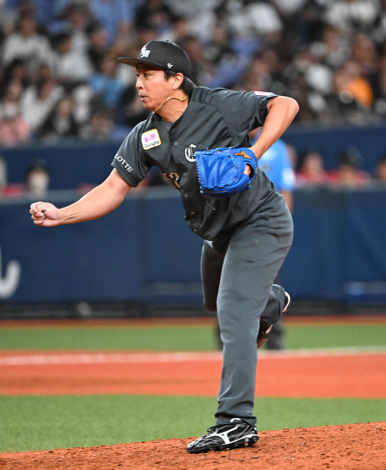 オリックス対ロッテ　9回に登板するロッテ益田（撮影・和賀正仁）