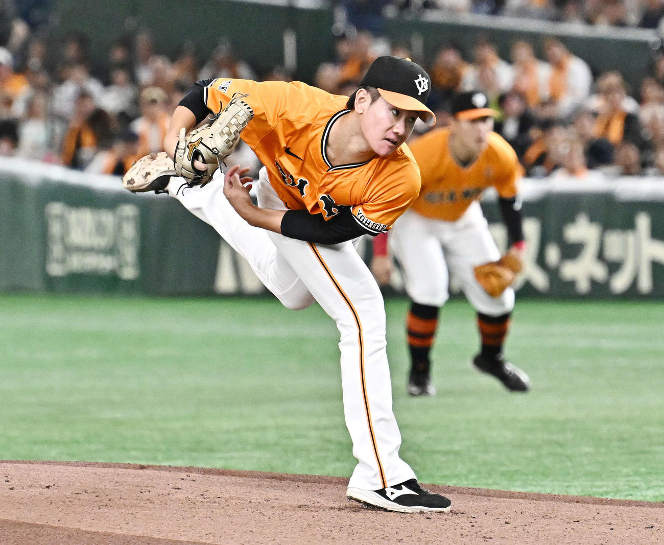 巨人対中日　巨人先発の井上（撮影・滝沢徹郎）